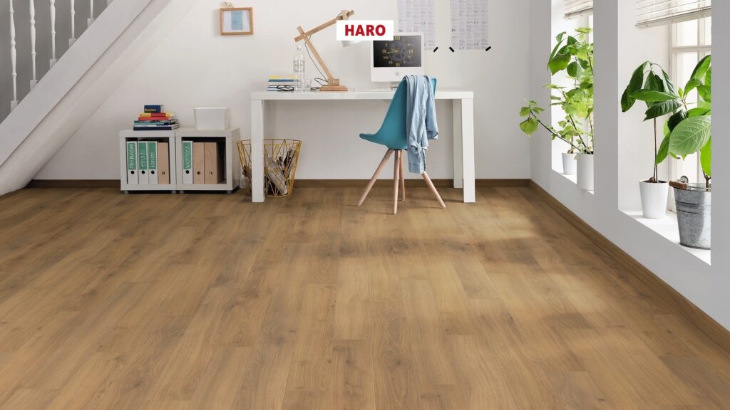 538744_haro_laminatboden_loft_4v_oak_emilia_honey_authentic_soft_qv.jpg