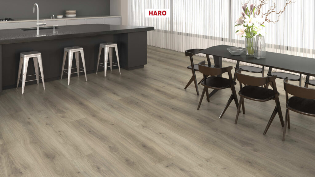 540287_haro_laminatboden_gran_via_4v_oak_emilia_velvet_grey_authentic_soft_qv.jpg